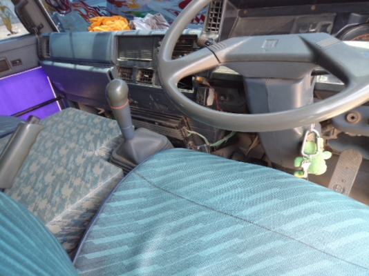 ขายรถ6ล้อดั้มอีซูซุร็อก เครื่อง195แรง สภาพสวยๆพร้อมใช้งานคับ