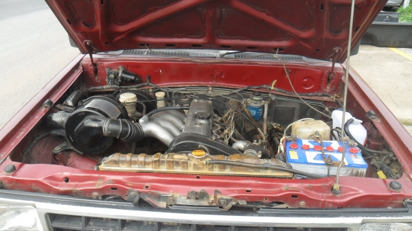 กระบะบรรทุก มิตซูบิชิ ไซโคลน ปี/2533-4 สีแดง ขับใช้อยู่ ูเลย