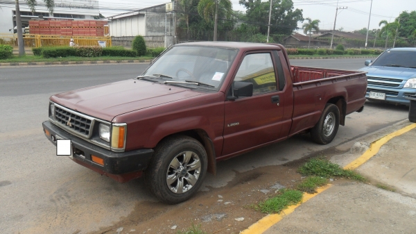 กระบะบรรทุก มิตซูบิชิ ไซโคลน ปี/2533-4 สีแดง ขับใช้อยู่ ูเลย