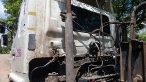 รถฮีโน่ 10 ล้อดั้ม หัวลาก  260 แรงม้า ปี 47  สนใจติดต่อ 081 - 6079515