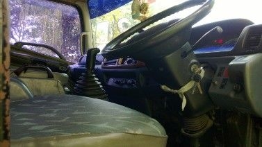 รถฮีโน่ 10 ล้อดั้ม หัวลาก  260 แรงม้า ปี 47  สนใจติดต่อ 081 - 6079515