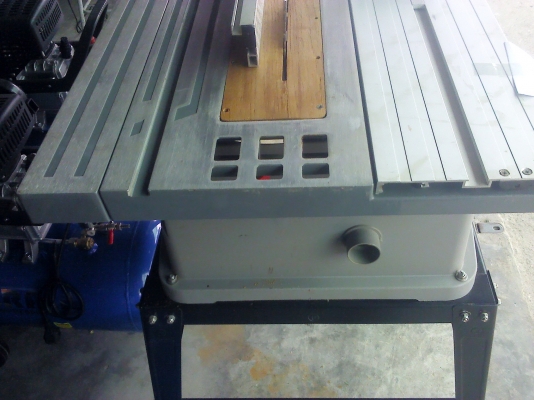 โต็ะเลื่อยวงเดือนพร้อมใบขนาด10 นิ้วเลื่อนใบขึ้นลงได้ปรับเอียงได้