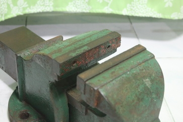 ปากกาจับชิ้นงาน เบอร์ 5 ยี่ห้อwinner สวยๆไม่มีแตกมีร้าว สภาพดีครับ