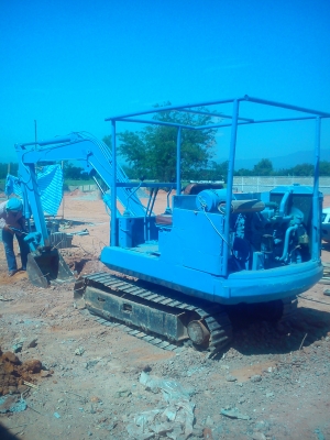 ขายรถแบ็คโฮว KOMATSU PC30 สภาพร้อมใช้งาน ขายรถแบ็คโฮว KOMATSU PC30 สภาพร้อมใช้งาน