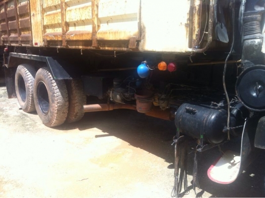 รถฮีโน่ 10 ล้อดั้ม FM3M 240 แรงม้า  สนใจติดต่อ 081 - 6079515