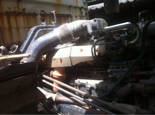 รถฮีโน่ 10 ล้อดั้ม FM3M 240 แรงม้า  สนใจติดต่อ 081 - 6079515