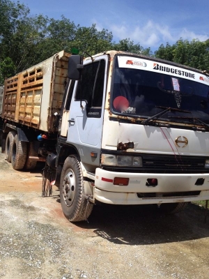 รถฮีโน่ 10 ล้อดั้ม FM3M 240 แรงม้า  สนใจติดต่อ 081 - 6079515