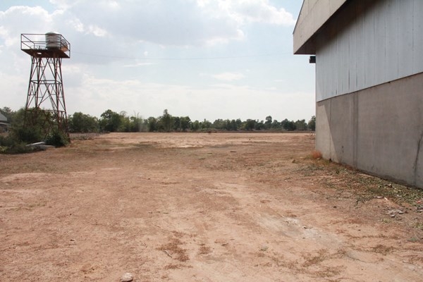 ขายที่ดิน 8 ไร่ ติดถนนใหญ่ พร้อมสิ่งปลูกสร้าง ห่าง อ.เมือง จ.ร้อยเอ็ด 10 กม.