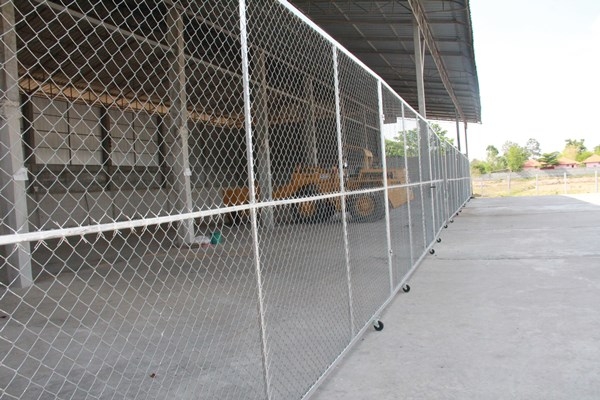 ขายที่ดิน 8 ไร่ ติดถนนใหญ่ พร้อมสิ่งปลูกสร้าง ห่าง อ.เมือง จ.ร้อยเอ็ด 10 กม.