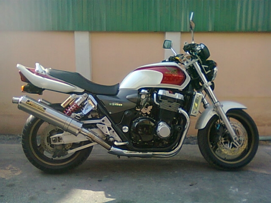 (จัดมาวันนี้เลย)cb1300 ปี99เเต่งสวยๆสดๆ inv.+สรรพสามิตแท้ๆรับแลกเทริน์ทุกรุ่นคับ