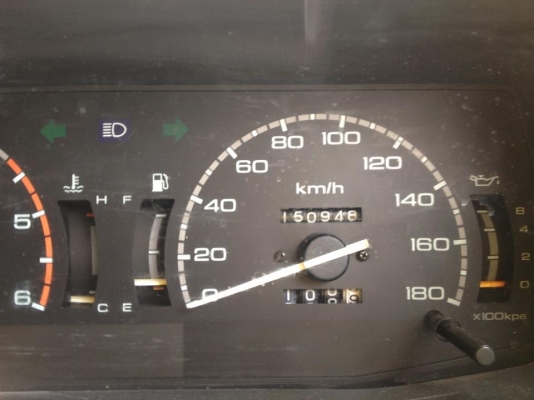 ขายรถอีซุซุมังกร 4 ประตู 7 ที่นั่ง สภาพดี