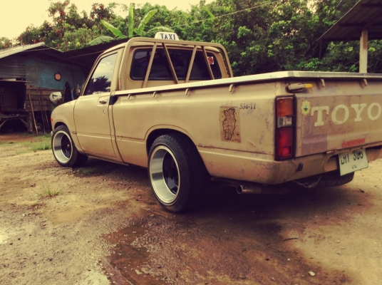 ขายด่วนราคาต่อลองได้ กระบะเก่า แต่ง คลาสสิค toyota rn 30 (ม้ากระโดด) ขายด่วนราคาต่อลองได้ กระบะเก่า แต่ง คลาสสิค toyota rn 30 (ม้ากระโดด)