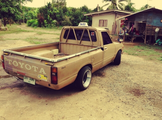 ขายด่วนราคาต่อลองได้ กระบะเก่า แต่ง คลาสสิค toyota rn 30 (ม้ากระโดด) ขายด่วนราคาต่อลองได้ กระบะเก่า แต่ง คลาสสิค toyota rn 30 (ม้ากระโดด)