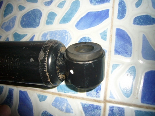 ขายโช๊คอัพ ของ ISUZU Hilander เครื่อง3000