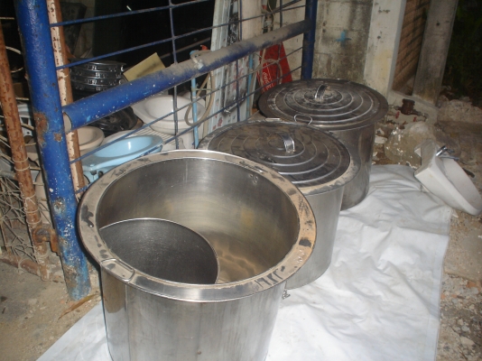 หม้อก๋วยเตี๋ยว  3 ใบ  ใหญ่มากๆๆ  เหมามาเหมาไป  2200บาท