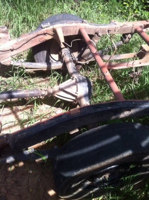 ขายแชสซี datsun ช้างเหยียบ พร้อมช่วงล่าง ขายแชสซี datsun ช้างเหยียบ พร้อมช่วงล่าง