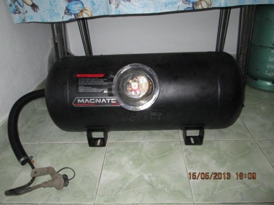 ขายแก๊ส ใหม่สักชุด เพิ่งซื้อรถ ไม่ชอบแก๊สเลยต้องการขาย