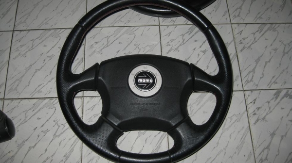 ขายพวงมาลัย MOMO airbag