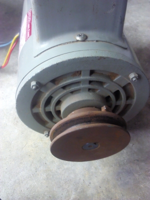 มอเตอร์1 แรงม้า ยี่ห้อVENZ ไฟบ้าน 220V. สภาพพร้อมใช้ไม่มีเสียงเลย