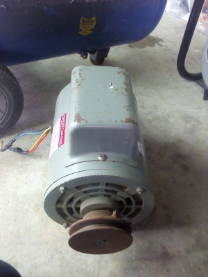 มอเตอร์1 แรงม้า ยี่ห้อVENZ ไฟบ้าน 220V. สภาพพร้อมใช้ไม่มีเสียงเลย