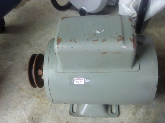 มอเตอร์1 แรงม้า ยี่ห้อVENZ ไฟบ้าน 220V. สภาพพร้อมใช้ไม่มีเสียงเลย