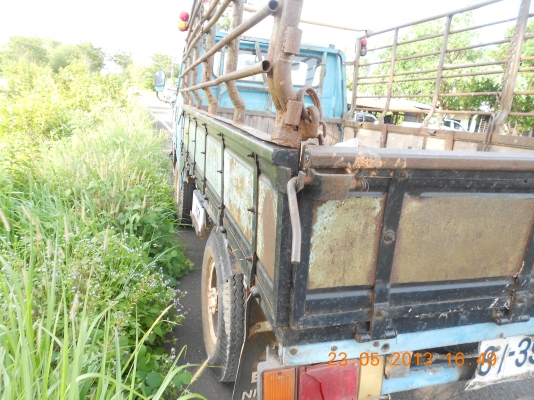 ขายรถบรรทุก ISUZU 4 ล้อใหญ่ แซสซีสวยมาก