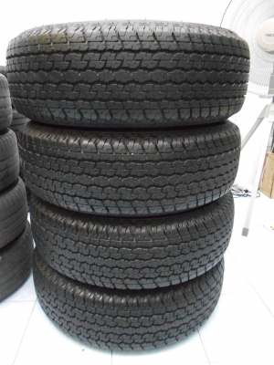 ขายยาง bridestone Dueler 265/70/16 ปี 12 สภาพดี ไม่มีปะ 1 ชุด/ใส่ฟรีค่ะ