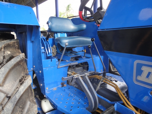 FORD NEWHOLLAND 6640  พร้อมใบดัน+ผาน7 ทะเบียนครบ((086-2126921))