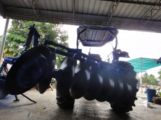 FORD NEWHOLLAND 6640  พร้อมใบดัน+ผาน7 ทะเบียนครบ((086-2126921))