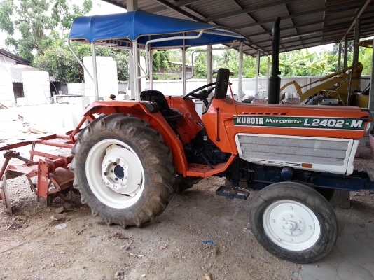 ขายรถไถ kubota L2402-M พร้อมอุปกรณ์ 100,000 ขายรถไถ kubota L2402-M พร้อมอุปกรณ์ 100,000
