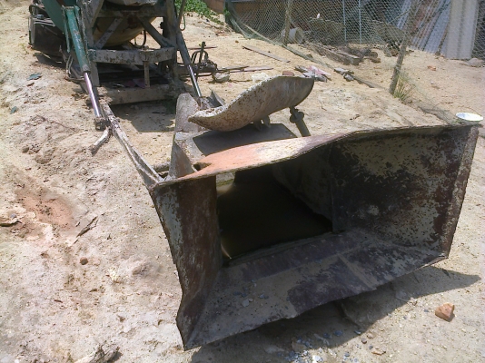 ขายโม่ปูน2คิวทั้งชุด ใช้งานอยู่ เดิมยกลงจาก6ล้อ ดัดแปลงใช้เครื่องยันม่า.. ขายโม่ปูน2คิวทั้งชุด ใช้งานอยู่ เดิมยกลงจาก6ล้อ ดัดแปลงใช้เครื่องยันม่า..