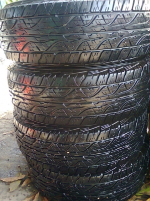 ขายยาง 225 70 15 1ชุดปี11 7800