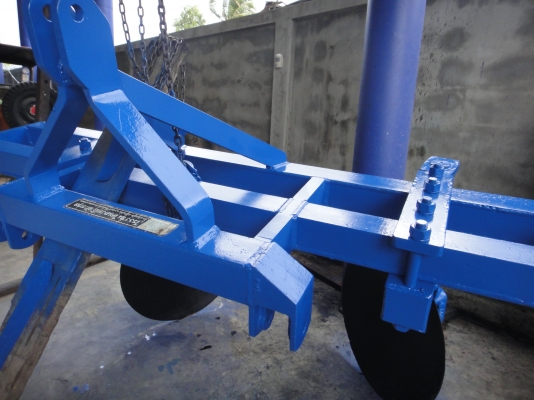 ผาน7 ใส่รถไถฟอร์ดและรถไถอื่นๆ  ราคาถูกๆ  15,000 บาท  ( ((086-2126921)) )