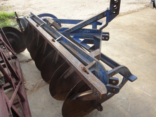 ผาน7 ใส่รถไถฟอร์ดและรถไถอื่นๆ  ราคาถูกๆ  15,000 บาท  ( ((086-2126921)) )