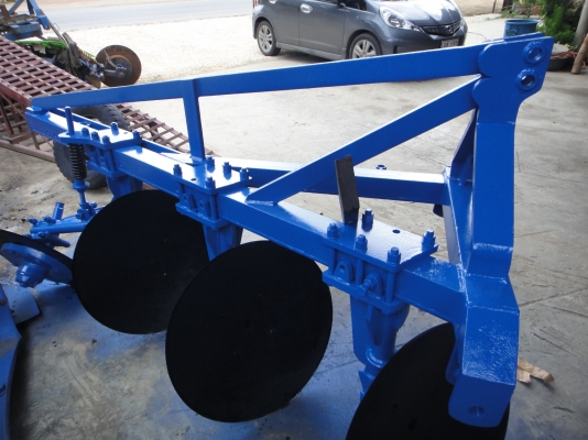 ผาน7 ใส่รถไถฟอร์ดและรถไถอื่นๆ  ราคาถูกๆ  15,000 บาท  ( ((086-2126921)) )