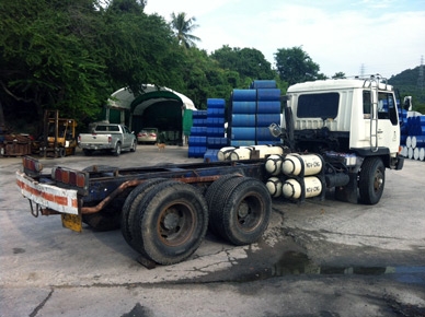 ขาย 10 ล้อ ฟูโซ่ FN215 หัว/คัชชี เพลาเดียว ใช้แก้สเอ็นจีวี