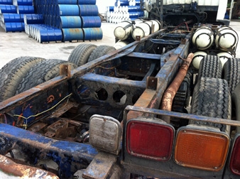 ขาย 10 ล้อ ฟูโซ่ FN215 หัว/คัชชี เพลาเดียว ใช้แก้สเอ็นจีวี