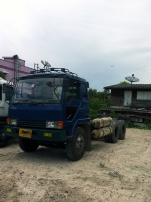 ขาย 10 ล้อ ฟูโซ่ FN215 หัว/คัชชี เพลาเดียว ใช้แก้สเอ็นจีวี