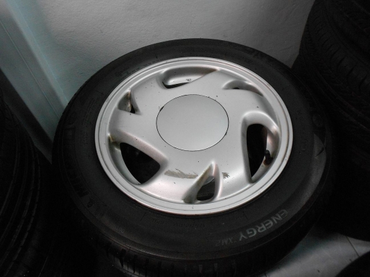 ขายล้อแม็ก Isuzu vertex ขอบ 14 พร้อมยางปี 11/เทิร์นได้-ใส่ฟรีค่ะ