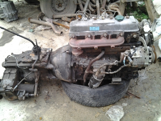 ขายเครื่อง TOYOTA 2977 CC ดีเซลมีเลขเครื่อง เกียร์ธรรมดาโฟล์วิล 4X4 ของแลนด์ 3 เกียร์