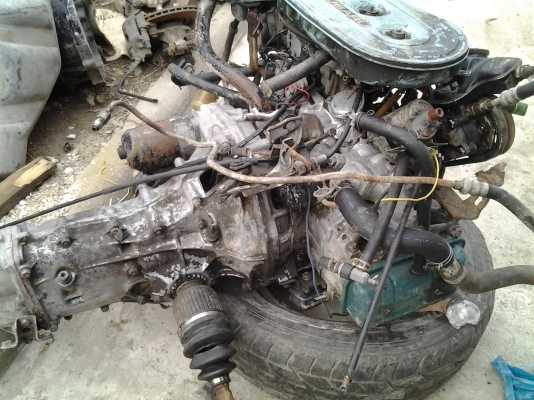 ขายเครื่อง SUBARU ขับหน้า เกีนร์ธรรมดา แถมเพราหน้าจานดิส ไม่มีเลข 10,000 บาท