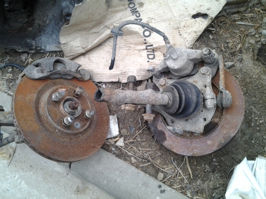 ขายเครื่อง SUBARU ขับหน้า เกีนร์ธรรมดา แถมเพราหน้าจานดิส ไม่มีเลข 10,000 บาท