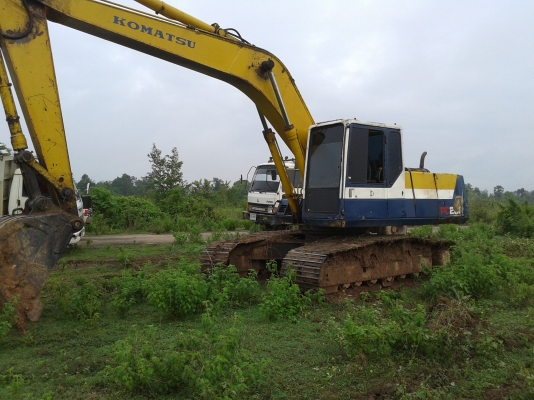 ขาย PC 200 - 5 คอนโทรลยาว แอร์พร้อม ช่วงล่างเต็ม ดูรถได้ที่หน้างานทำงานทุกวัน