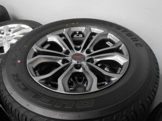 ขายล้อแม็ก Fortuner TRD 4 พร้อมยางบริดสโตน 265/60/18 ป้ายแดง/เทิร์นได้-ใส่ฟรีค่ะ