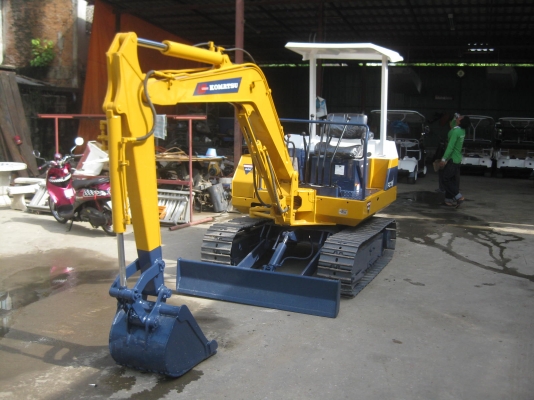 ขายรถขุดดินBACKHOE KOMATSU PC15-5  พร้อมใช้งาน
