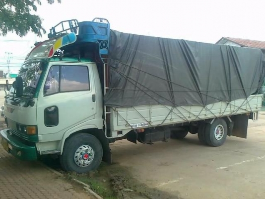 HINO KM 545 - 117 HP WO4D รถบรรทุก 6 ล้อ กระบะคอกเหล็กความยาว 5.50 เมตร เครื่องแห้งแรงดีมากครับ ภายในเก๋งคอนโซลสวยครบพร้อมสะอาดดี เกียร์ยาวบังคับง่ายไม่มีปัญหา ช่วงล่างใหญ่คัชซีสวย ยาง 8.25 ขอบ 16 สภาพดีพร้อมใช้งาน เอกสารทะเบียนภาษีครบพร้อมโอน ราคาต่อรองไ