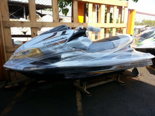 **ขาย New Kawasaki Ultra 300 ราคา 580000**