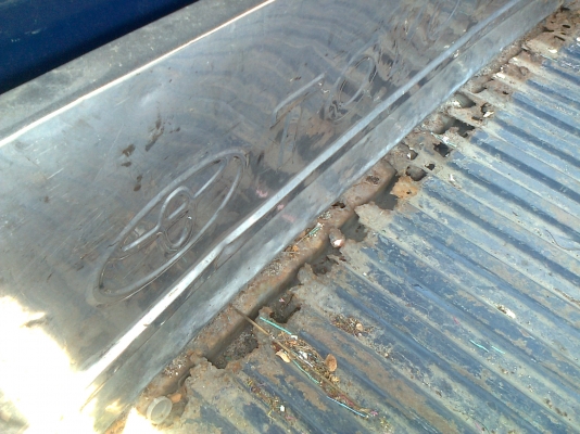 ไมตี้ปี96สภาพดีสีเต็มเครื่องดี 2Lเดิมๆ(ลืมถ่ายห้องเครื่อง)ช่วงล่างดีแอร์เย็นตะเข็บเดิมๆ(มีผุบ้างตามรูป ถ้าล้างสีจะสวย)คานหน้ามีตัวเลข