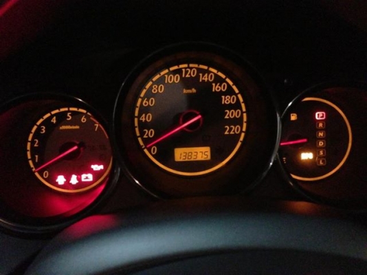 HONDA JAZZ COOL 1.5 i-VTEC (ตัว TOP) ปี2005 สีขาว HONDA JAZZ COOL 1.5 i-VTEC (ตัว TOP) ปี2005 สีขาว