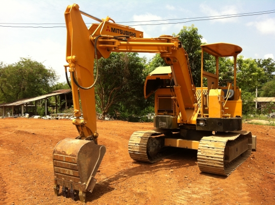 ขายรถขุด MITSUBISHI MS070UR-8